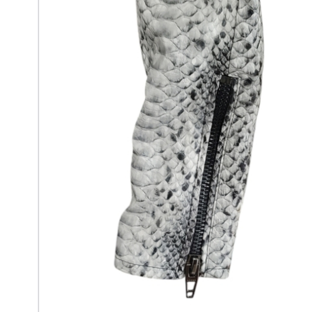 Blank NYC Black and Gray Faux Snakeskin Jacket Size XS - Picture 5 of 9